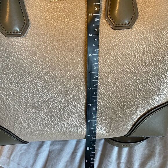 MICHAEL KORS
Mercer Gallery Medium Color Block Pebbled Leather Satchel - Picture 7 of 15